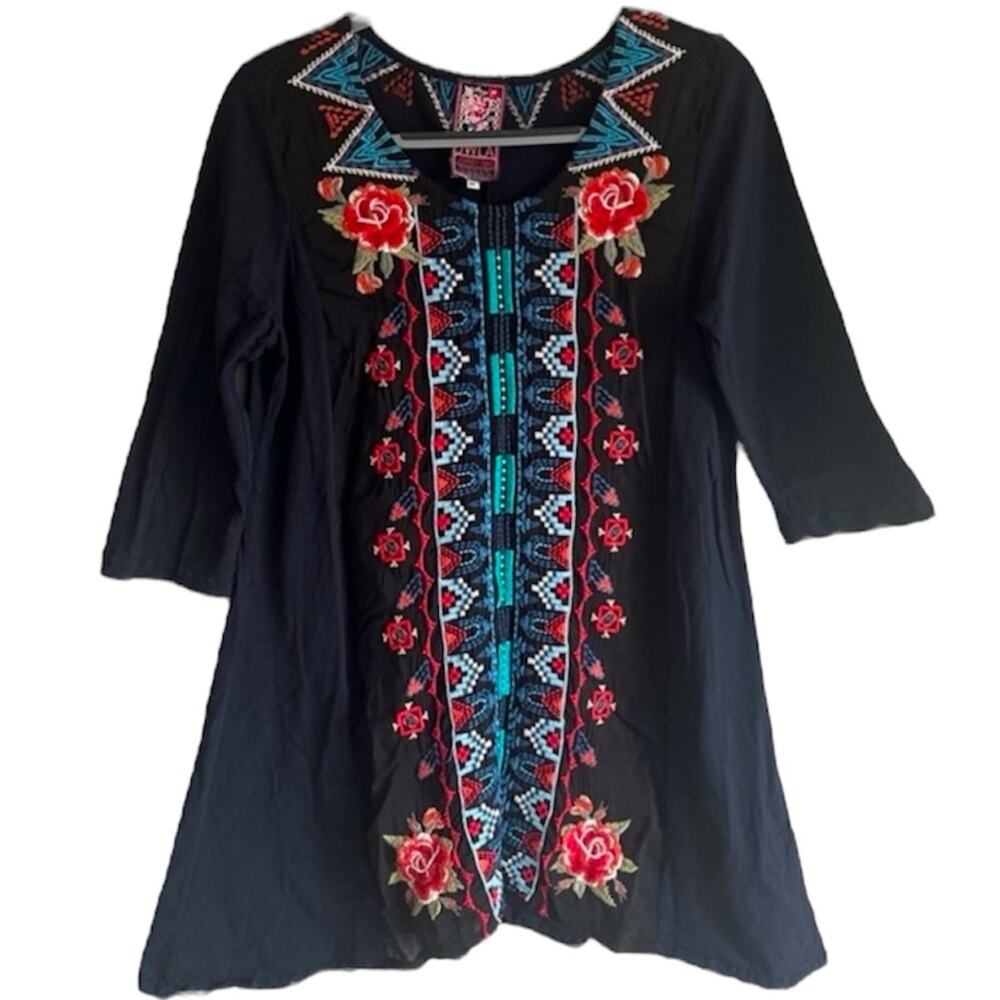 Johnny Was NWT Black & Red Embroidered 3/4 Sleeve Tunic Top Size Small MSRP $128